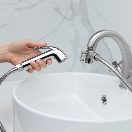 Дивертор - переходник смесителя для подключения душевого гарнитура