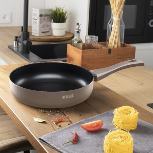 Сковорода штамп. алюм Комфорт d=26см h=6,3см антиприг. покрытие, индукция TR-44072 TalleR