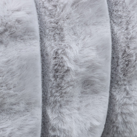 ЮL Косметичка из искусственного меха Флаффи, 100% ПЭ, 18х10х7см, 2 цвета