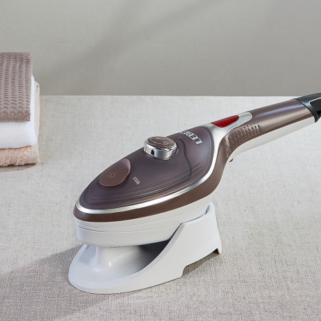 LEBEN Щётка-отпариватель-утюг 1000Вт, тефл. покрыт, терморегулятор, резевр. 100мл, пар 15гр.мин.