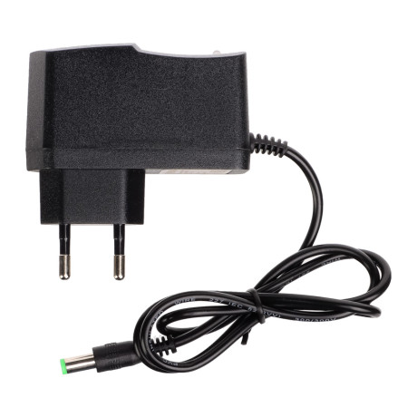 ЕРМАК Уровень лазерный, 3 зеленых луча, 15м, 2400 мАч, зарядное устройство, защитные очки, кейс