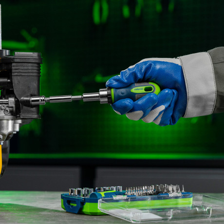 Отвертки реверсивные с набором бит и торцевыми головками, 41 шт, CrV Сибртех