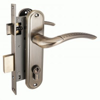 АЛЛЮР 132/1 АВ ст. бронза 5кл М/О расстояние 70мм 1-ригель Замок врезной с/руч (12)