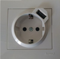 Lezard RAIN роз. СУ 1 мест. + USB 2,1 А 1 мест., бел. (земля)  (корпус PC) 703-0202-181