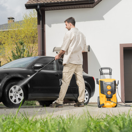 Моечная машина высокого давления R-180, 2200 Вт, 180 бар, 380 л/ч, колесная Denzel