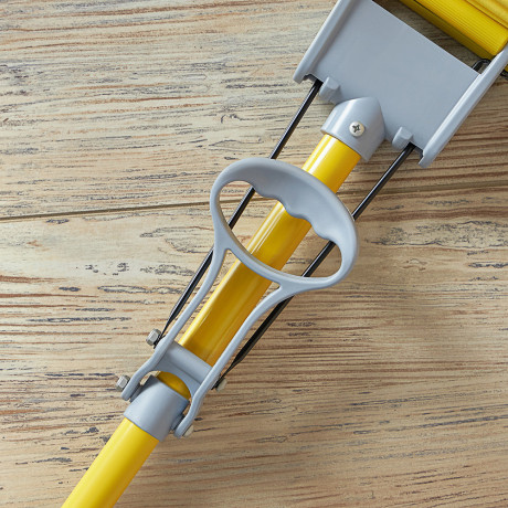 Швабра с отжимом и сменной насадкой ПВА тм VETTA, телеск. ручка 120см, 1 ряд роликов