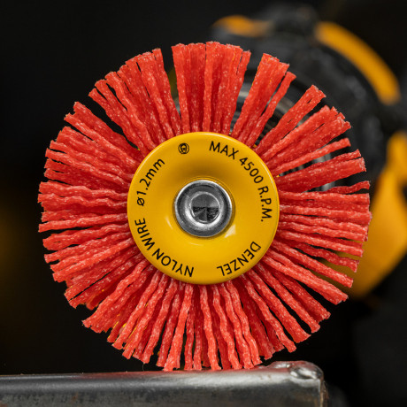 Щетка для дрели, 65 мм, Плоская, со шпилькой, нейлоновая щетина Denzel