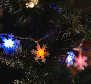 Гирлянда-нить ULD-S0700-050/DTA SNOWFLAKES-3 MULTI "Снежинки3" 50LED разноцв. 7м, 8реж. IP20, 2,5W U