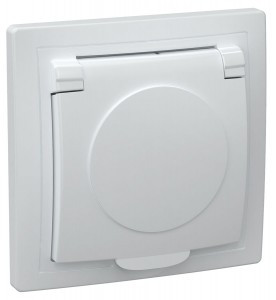 IEK КВАРТА роз. СУ 1 мест. бел. 16А (земля, крышка, пласт. осн.) РСб10-3-КБ  ERK15-K01-16-DM