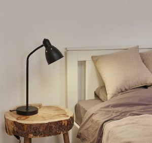 Uniel св-к настольный 40W Е27 металл, пластик, мех.выкл. черный UML-B701 BLACK