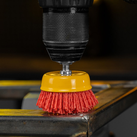 Щетка для дрели, 65 мм, Чашка, со шпилькой, нейлоновая щетина Denzel