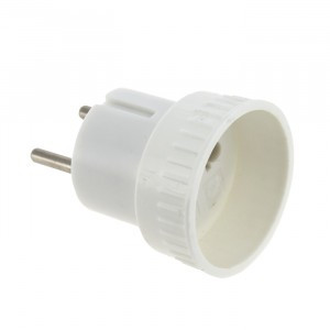 EKF вилка-переходник (адаптер) 6А 250В белый AAP6-1