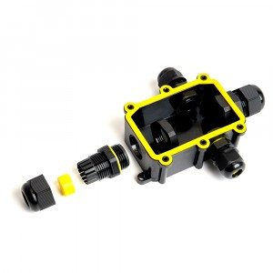 STEKKER коробка соед. герметичная LD524, 4 ввода, ЗВИ 4х4мм2, 24А (140х100х36мм) черный IP68 49122