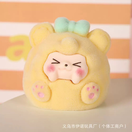 ИГРОЛЕНД Игрушка сюрприз "Пухляши" с наклейками, 12,5х10,5см, полистоун, PVC, 12 дизайнов