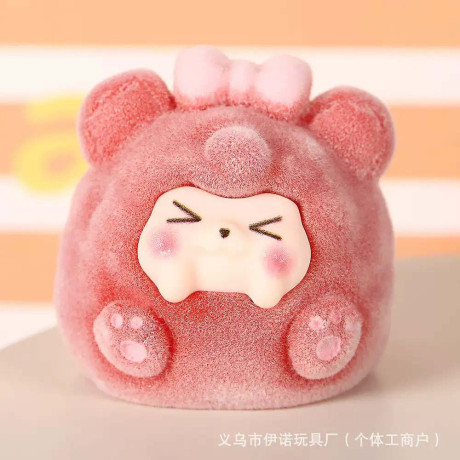 ИГРОЛЕНД Игрушка сюрприз "Пухляши" с наклейками, 12,5х10,5см, полистоун, PVC, 12 дизайнов