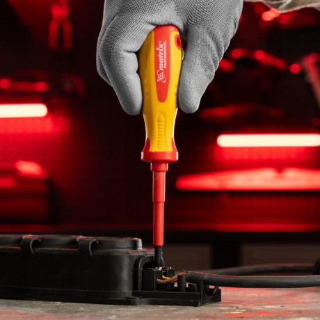 Отвертка Insulated, PH1 x 75 мм, CrMo, до 1000 В, двухкомпонентная рукоятка Matrix Professional