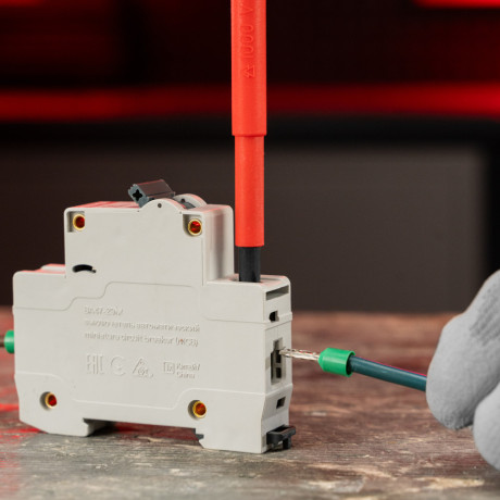 Отвертка Insulated, PH2 x 100 мм, CrMo, до 1000 В, двухкомпонентная рукоятка Matrix Professional