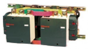 TDM реверсивный контактор КТН-65003 500А 230В/АС3 2НО SQ0710-0027