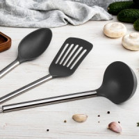 Кухонный набор половник 30 см, ложка поварская 35 см,лопатка перфорированная 35 см TR-51409 Taller