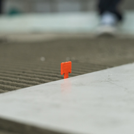 Система выравнивания плитки (СВП) комплект: зажимы, клинья (50/50 шт) упаковка ведро Сибртех