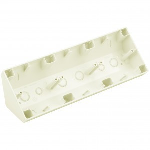 Bylectrica СТИЛЬ кор. угловая 3-местн. для установки выкл. и роз. беж., (КУ-443 беж.)