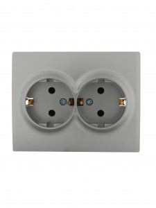 Lezard KARINA роз. СУ 2 мест. 16А земля, ПБТ матов. серебро (корп. ABS) 707-4300-127B