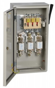IEK ящик с рубильником и предохранителями ЯРП-250А У1 (300х584х173) IP54 YARP-250-74-54