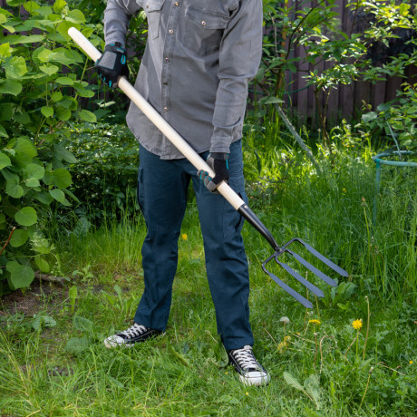 Вилы 4 - х рогие, копальные, 190х220х1320 мм, кованые, деревянный черенок, Арти,