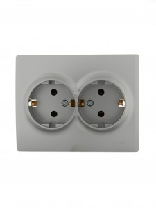 Lezard KARINA роз. СУ 2 мест. 16А земля, керамика матов. серебро (корп. ABS) 707-4300-127