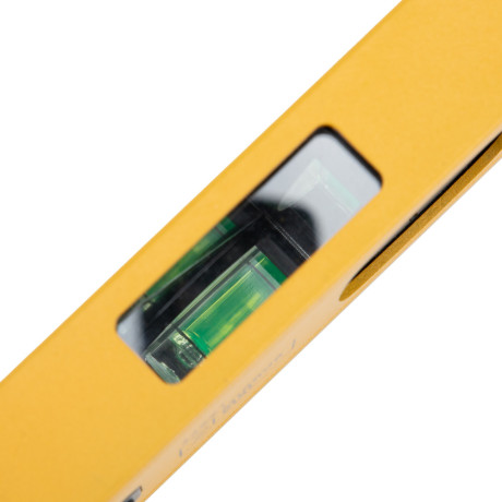 Уровень алюминиевый, магнит, фрезерованный, 3 глазка (1 зеркал.) 0,5 мм/м, 600 мм Denzel