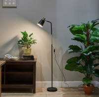 Uniel св-к напольный торшер Е27 60W, мех.выкл., металл/пластик, черный UML-T700 BLACK