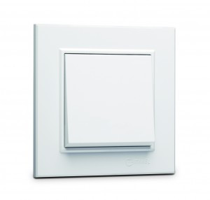 Makel Karea выкл. СУ 1 кл. бел. (проходной) 56001005