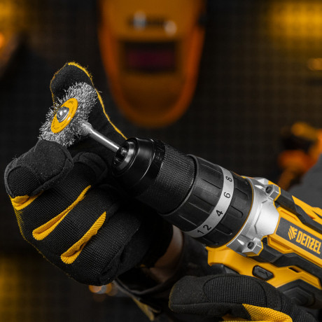 Набор щеток для дрели, 5 Плоских 25-38-50-63-75 мм, шпилька, нерж. вит. проволока Denzel