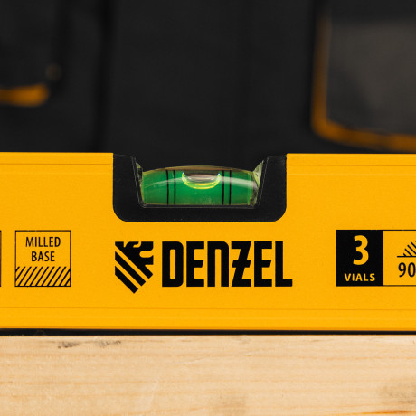 Уровень алюминиевый, магнит, фрезерованный, 3 глазка (1 зеркал.) 0,5 мм/м, 800 мм Denzel