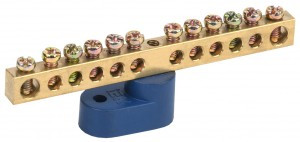 IEK шина N "Ноль" (нул.) на одном угловом изол ШНИ-6х9-12-У1-С