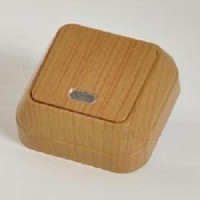 Makel выкл. ОУ 1 кл. дуб (светлое дерево) (инд., проходной) 45325 (+)