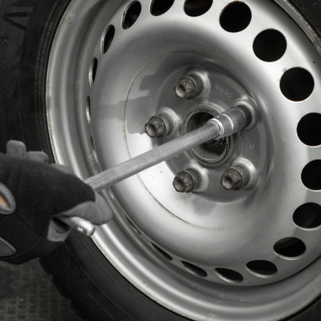 Набор слесарно-шоферского инструмента "Универсал-2", пластиковый бокс (НИЗ)