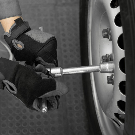 Набор слесарно-шоферского инструмента "Универсал-2", пластиковый бокс (НИЗ)