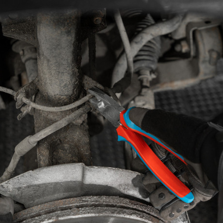 Набор слесарно-шоферского инструмента "Универсал-2", пластиковый бокс (НИЗ)