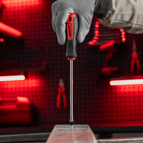 Отвертка Fusion, SL6 х 150 мм, CrV, трехкомпонентная рукоятка "Anti slip" Matrix