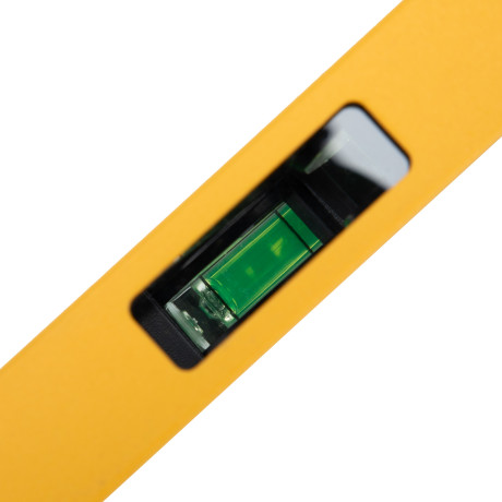 Уровень алюминиевый, магнит, фрезерованный, 3 глазка (1 зеркал.) 0,5 мм/м, 1000 мм Denzel