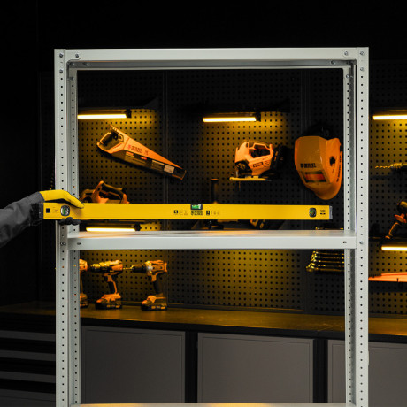 Уровень алюминиевый, магнит, фрезерованный, 3 глазка (1 зеркал.) 0,5 мм/м, 1200 мм Denzel