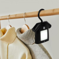 ЭРА св-к ночник св/д, датчик движ. 2,5м, крюч д/подвеса, 10х2х12,8см, черн, 3хААА NLED-486-1W-MS 807