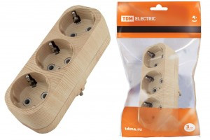 TDM разветвитель (тройник) 3роз. 16А Эко сосна, земля линейный SQ1806-0076