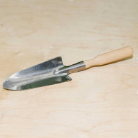 Совок посадочный малый (НЕРЖАВЕЮЩИЙ 0,8 мм) деревянная ручка