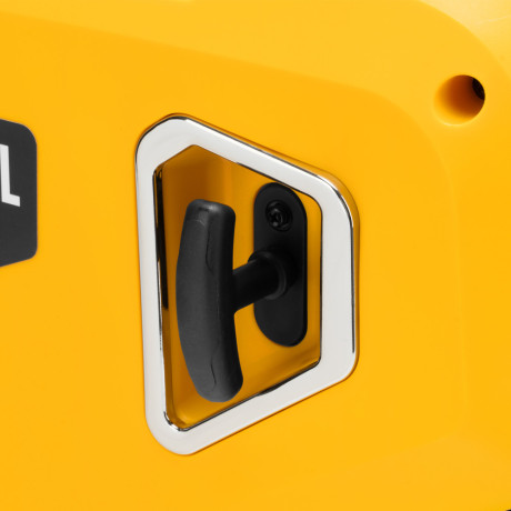 Генератор инверторный GS-2200iS, 2,2 кВт, 230 В, закрытый корпус, ручной старт DENZEL