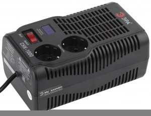 ЭРА cтабилизатор напр. компакт. релейный. цифр. диспл. СНК-1000 160-260В 1,0кВА КПД 95% 0337