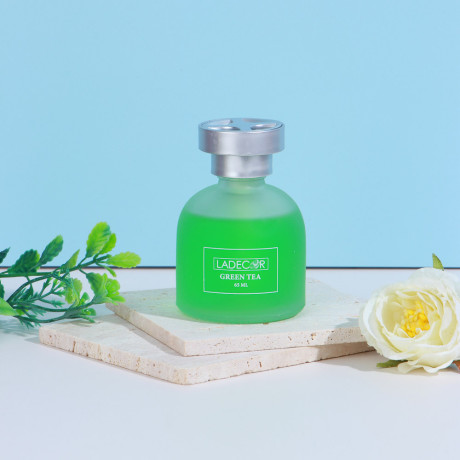 LADECOR Аромадиффузор для автомобиля и помещения, 65 мл, зеленый чай, османтус, одеколон