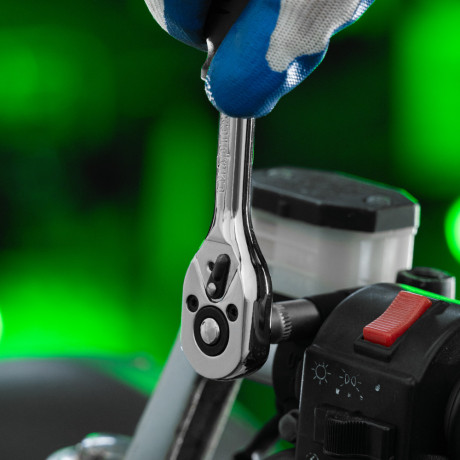 Ключ-трещотка 1/4", 45 зубьев, с быстрым сбросом, CrV, хром Сибртех