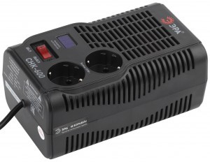 ЭРА cтабилизатор напр. компакт. релейный. цифр. диспл. СНК-600 160-260В 0,6кВА КПД 95% 0320